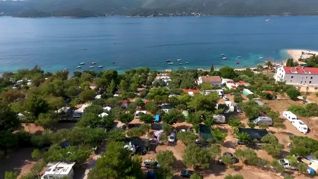 Maestral Camping