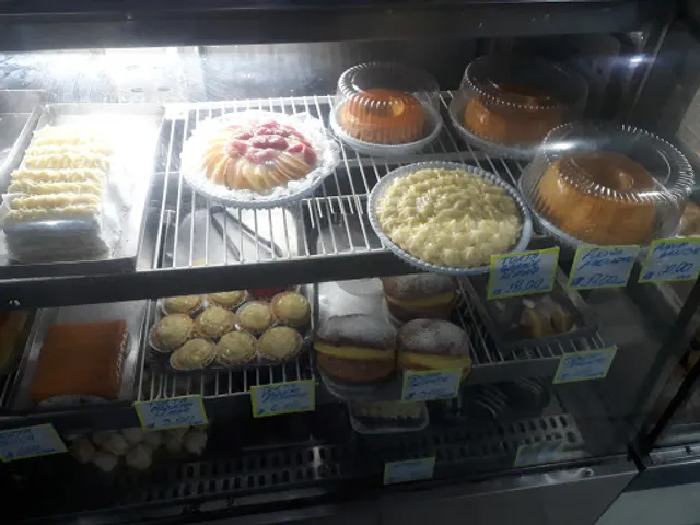 Yelmo Pães e Doces