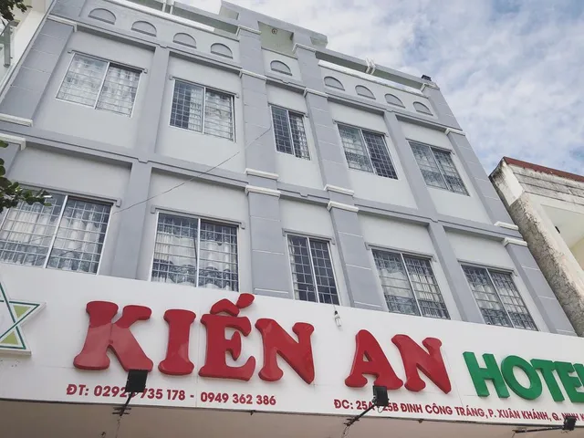 KHÁCH SẠN KIẾN AN