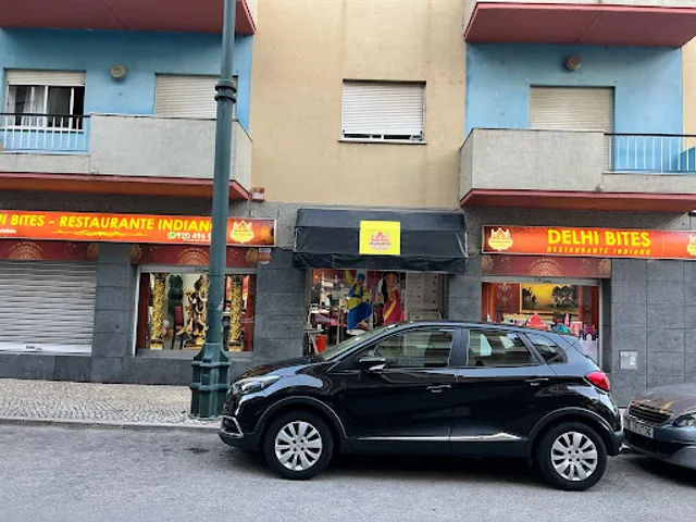 Delhi bites restaurante indiano