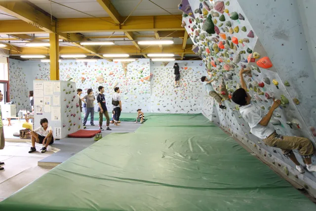 クライミングジムアラジン