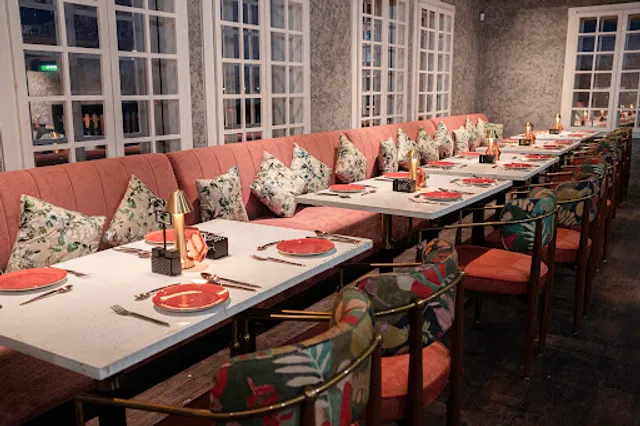 Delhi-6 Indian Bistro (Moncton)