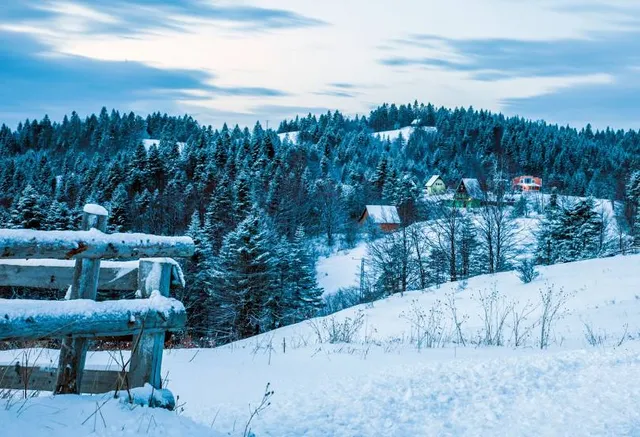 Ponijeri Ski Centero