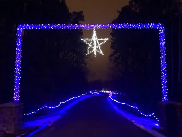 Uxbridge Optimist Fantasy of Lights