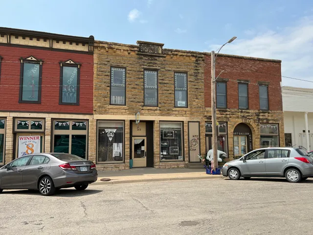 Grassroots Art Center