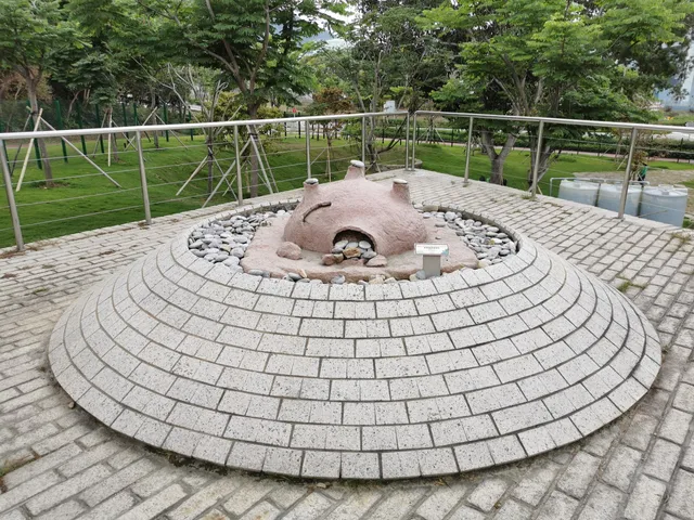 Ancient Kiln Park and Hong Kong International Airport Historical Garden