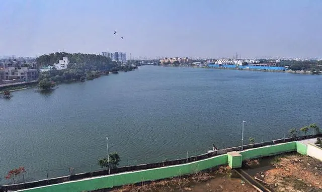 Perungudi Lake
