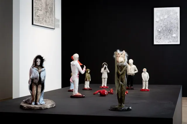 Sjekk hjemmesiden for åpningstider/Check website for opening hours