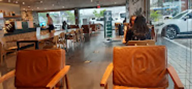 Starbucks Calle 50