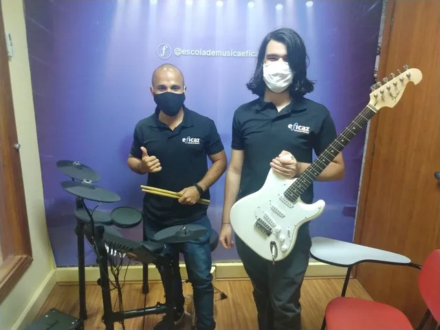 Escola de Música Eficaz - Centro RJ