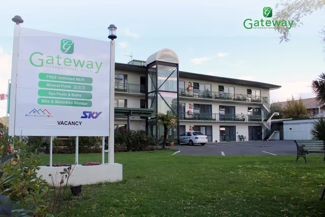 Gateway International Motel