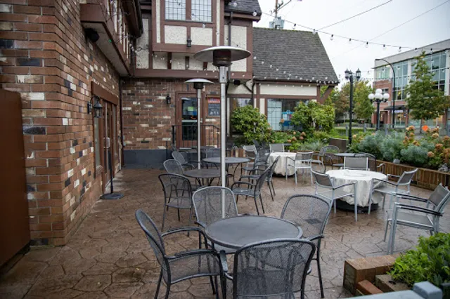 Jolly Coachman Pub & Liquor Store