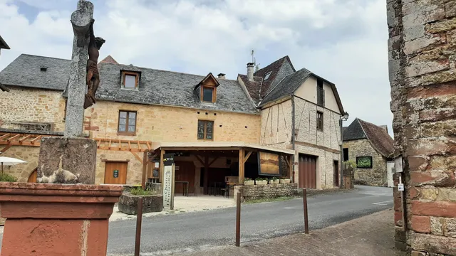 Les Quatre Demoiselles, le musée de la noix où il y a à boire et à manger