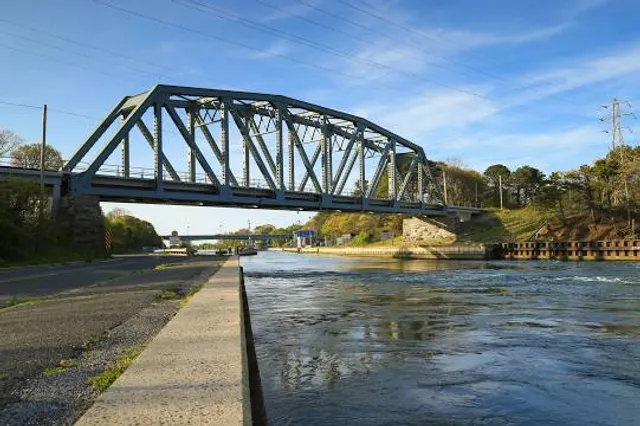 Shinnecock Canal