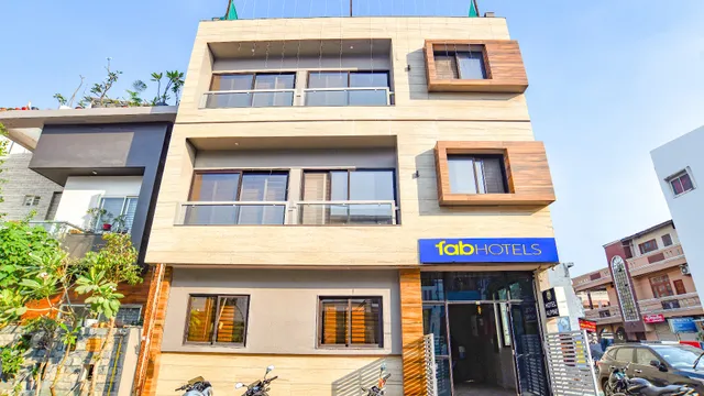 FabExpress Alpine - Hotel in Mahalaxmi Nagar, Indore