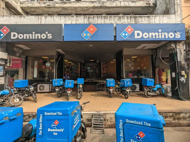 Domino's Pizza | Chowk, Lucknow