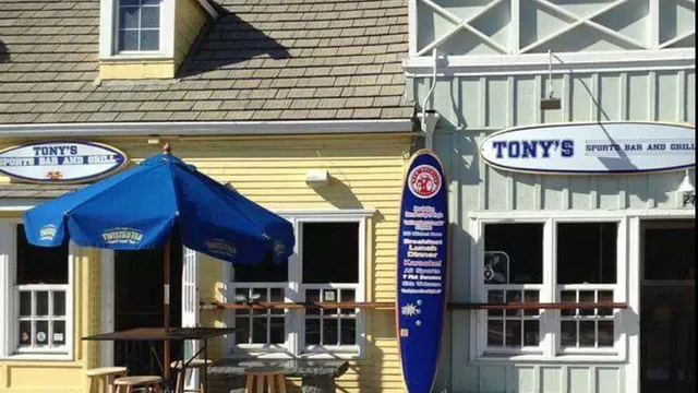 Tony's Sports Bar and Grill