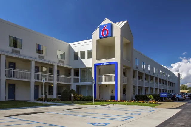 Motel 6 Buffalo, NY - Airport - Williamsville