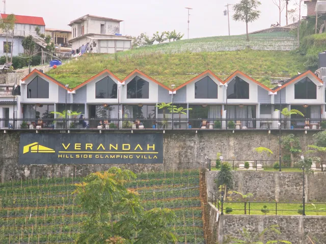 Verandah Glamping Villa Mangli