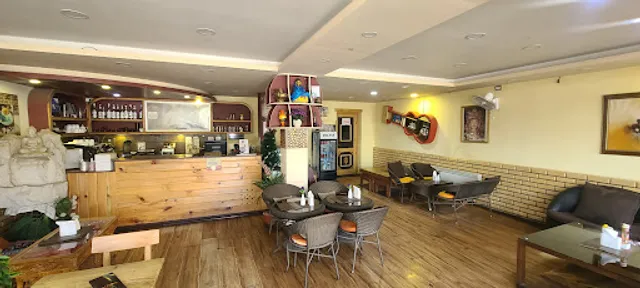 Leh Town Cafe - Best Cafe in Leh Ladakh