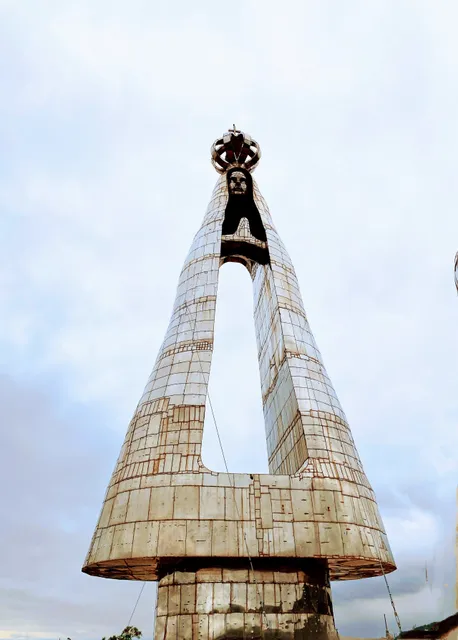 Estátua de Nossa Senhora Aparecida