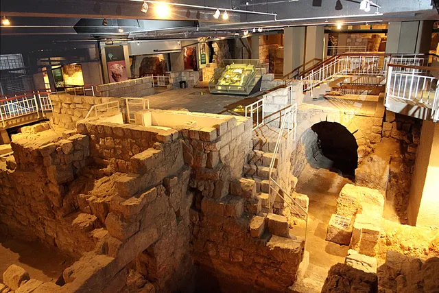 הרובע ההרודיאני - The Wohl Archaeological Museum