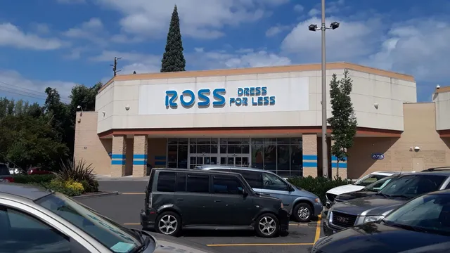 Division Crossing Shopping Center