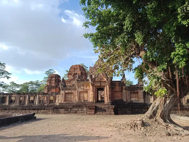 Wat Prasat Buraparam