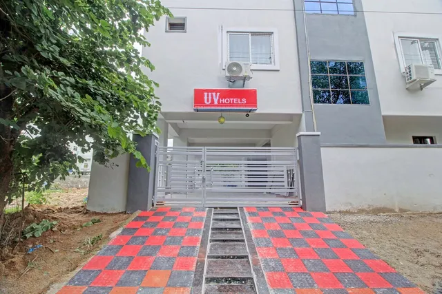 OYO 82245 Uv Hotel