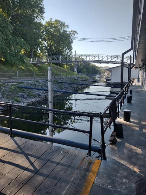 The Burger Barn Bar & Grill at Kenlake