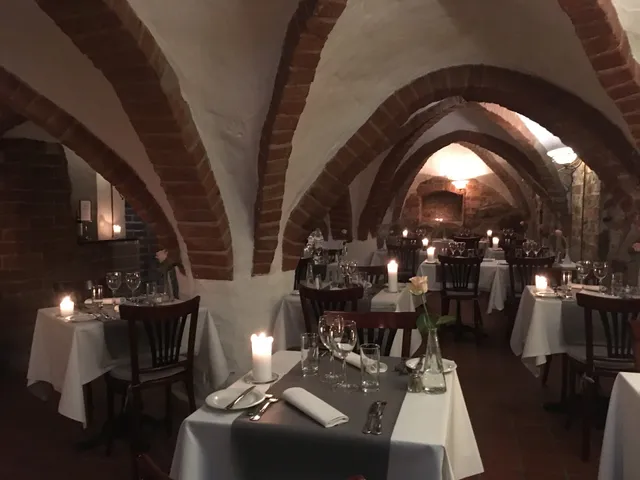 Restaurant Vinhuskælderen