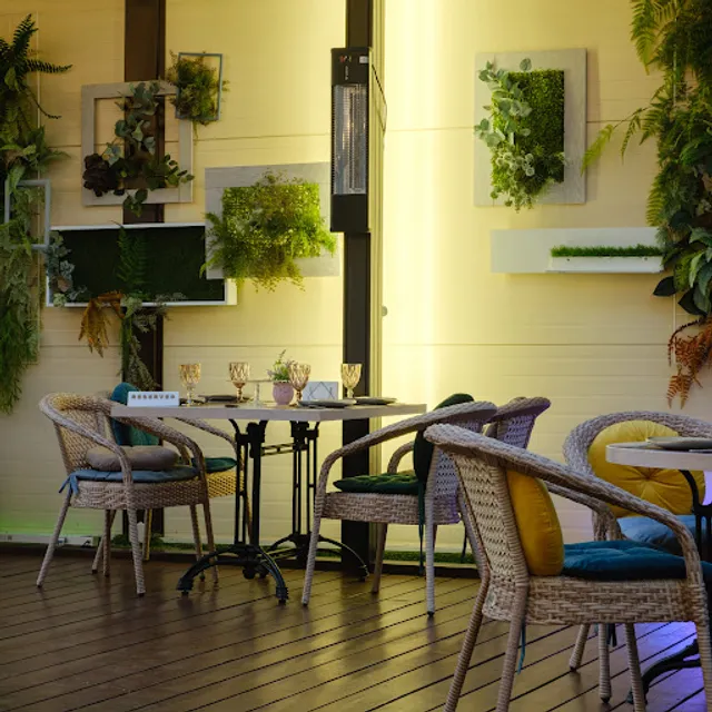 Shakhin-Shakh Restoran