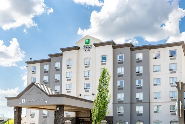 Holiday Inn Express & Suites Edmonton North by IHG