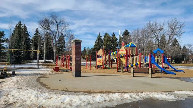 Laurier Heights Community Playground