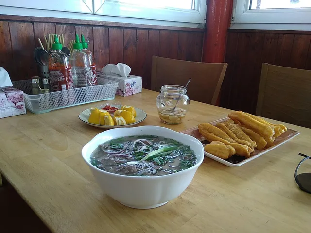 Phở Quỳnh Anh
