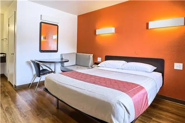 Super 8 by Wyndham Walnut Creek