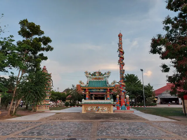 Suan Satharana Nong Pla Thao