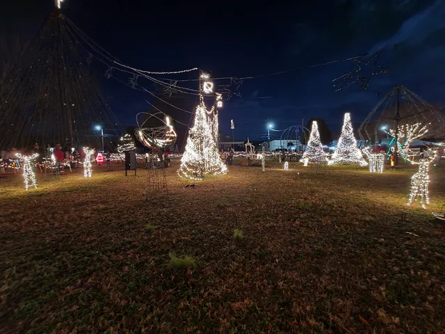 Lake Myra Christmas Light Show