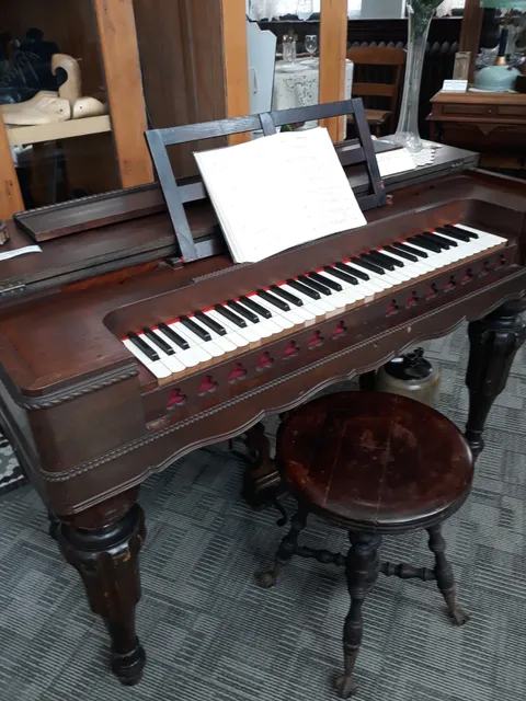 Northeast Oakland Historical Museum