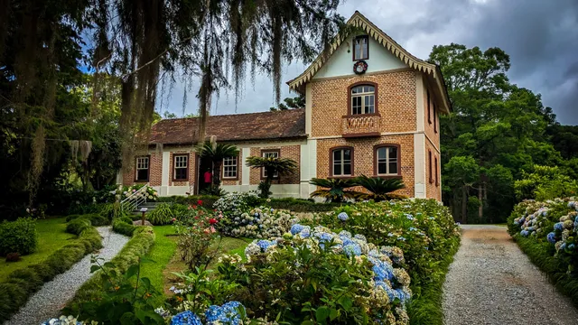 Hercilio Luz Governor Field House