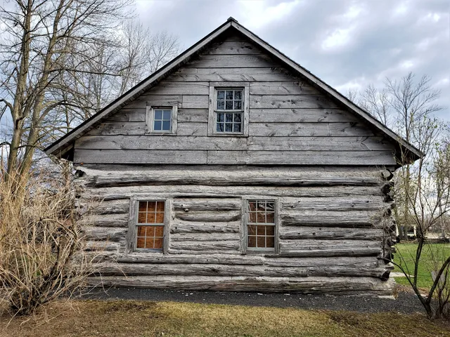 Hyde Log Cabin & Schoolhouse