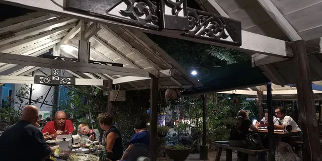 Makkaam Restaurant