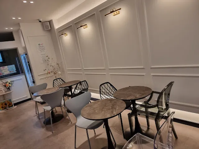 Daylong Cafe Anyang Hogye Branch