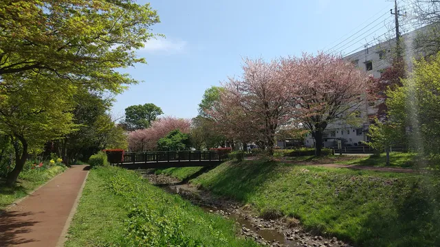 Shinyama Waterside Plaza