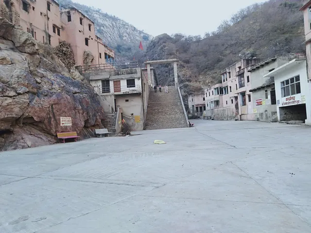 Mansa Mata Temple, Khoh-Manaksas