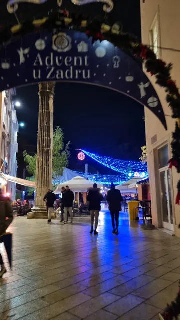 Advent u Zadru - Đir po gradu