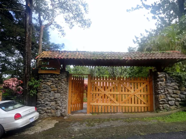 Hotel de Montaña El Portico