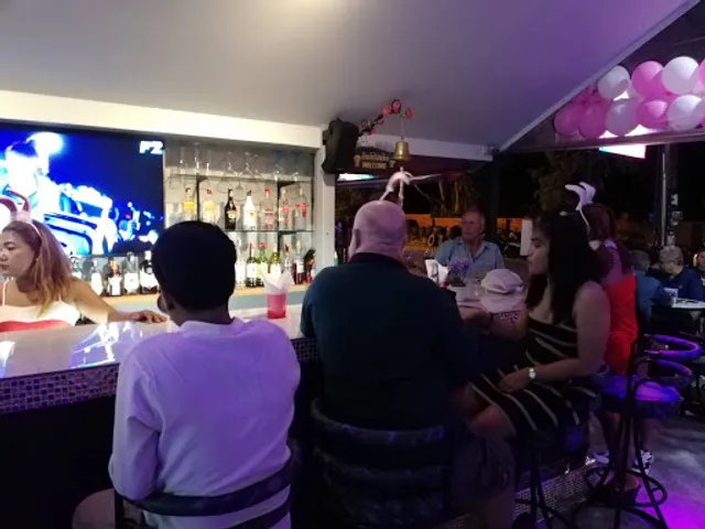 Li Li's Bar Naiharn Rawai