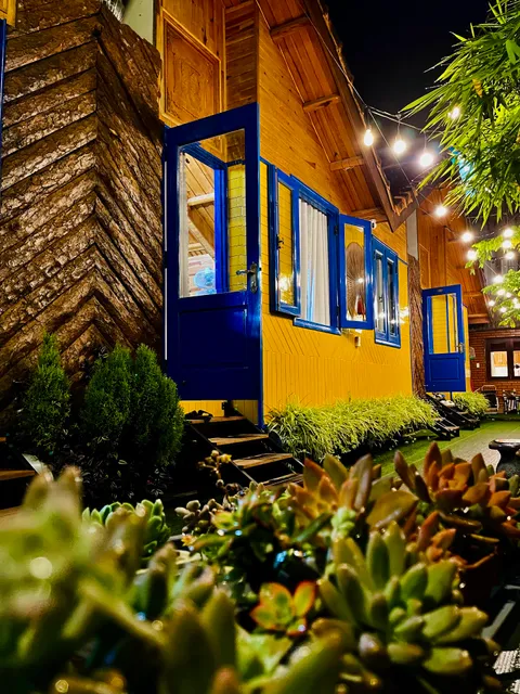 Tomorrow Homestay & Coffee