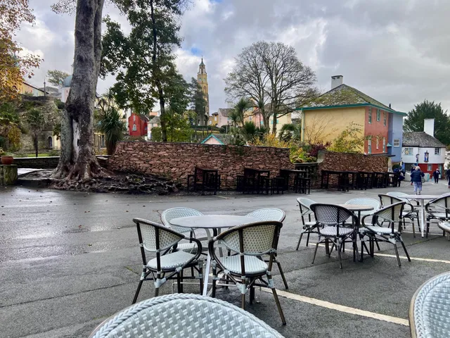 Caffi’r Ddraig Street Food